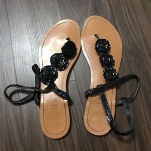Sandals with floral details, size 9